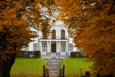 Nääs Slott, Floda