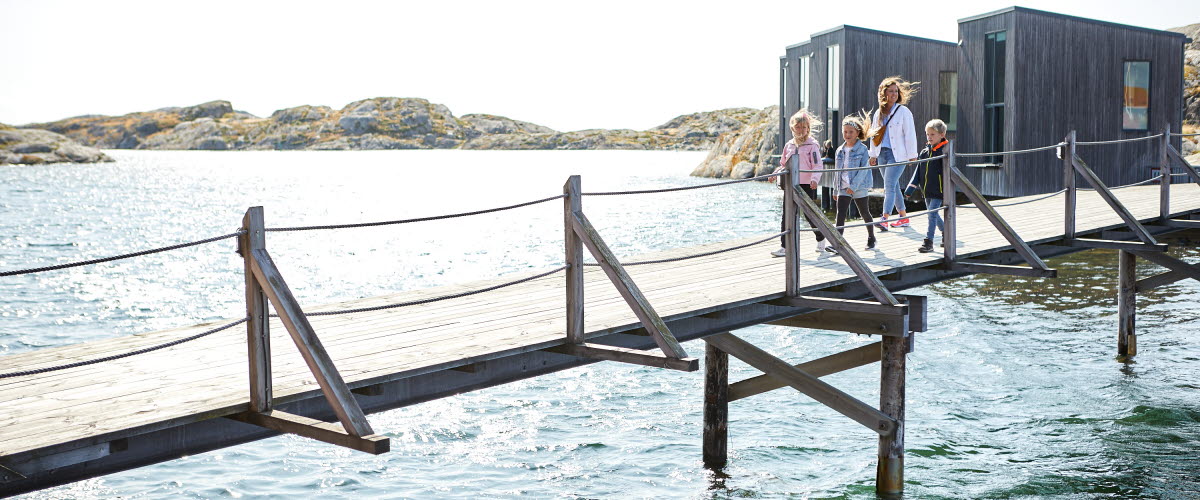 Family visiting Nordic Watercolour Museum in Skärhamn