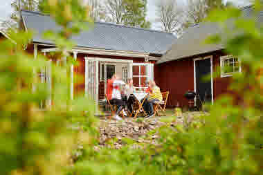 Sjöbacken Gård, Lerdala